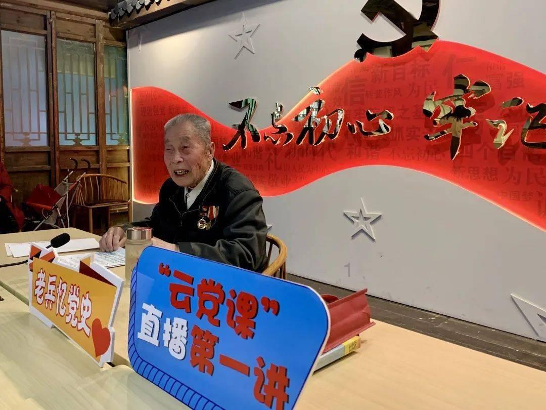 “浮萍漂泊本无根，天涯游子君莫问”是出自何处？游戏画面